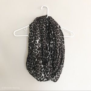 Monochromatic Leopard Print Infinity Scarf